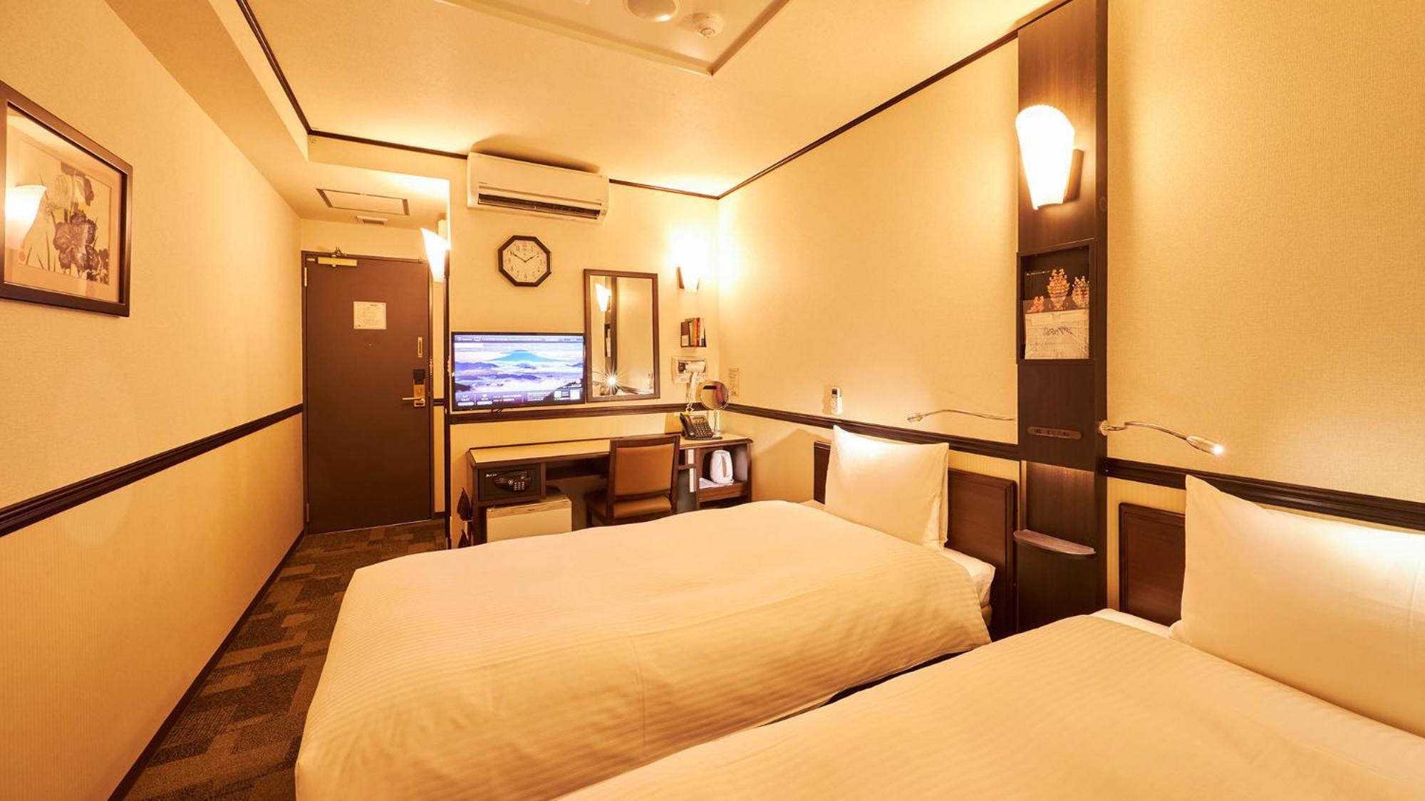 Toyoko Inn Tsu Eki Nishi Guchi Pokoj fotografie